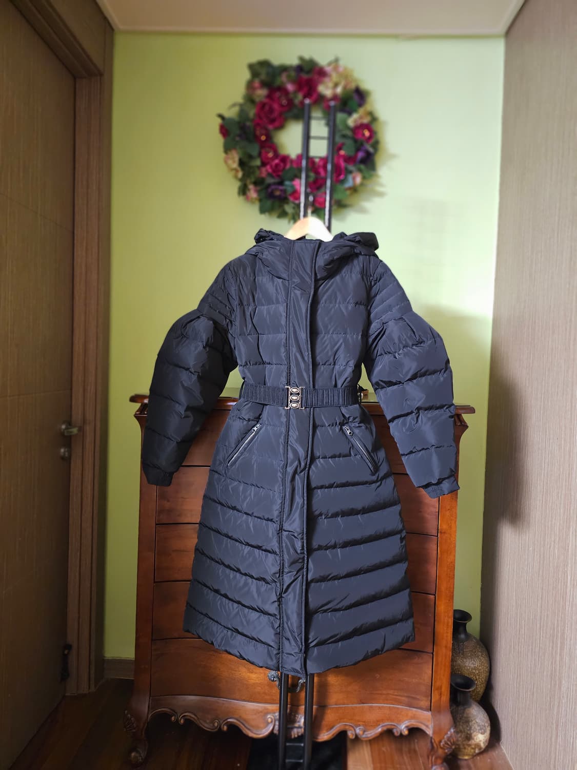 베네통 퍼프소매 구스롱패딩 상품이미지1