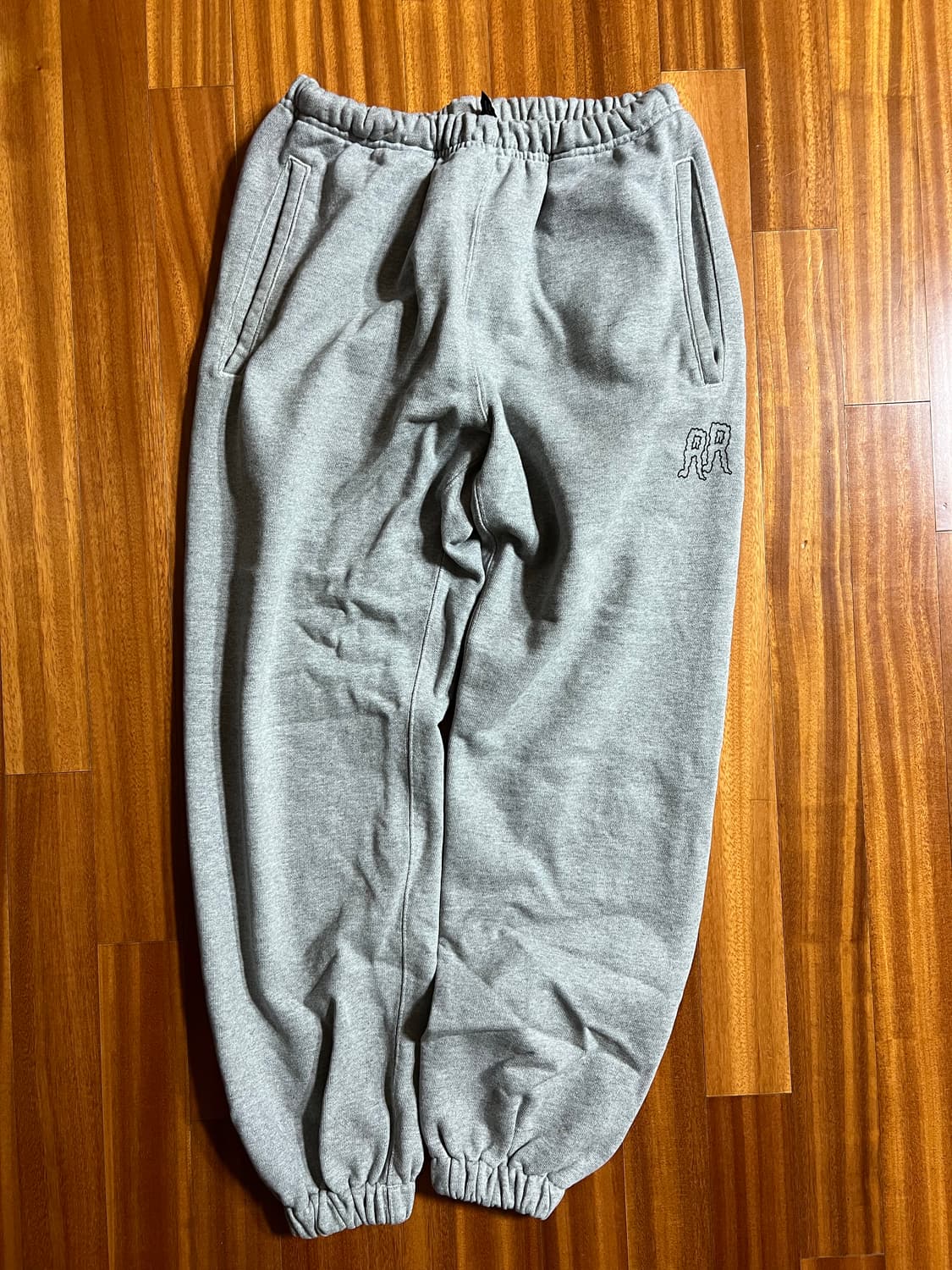 에센스룸 리저렉션 굿즈 스웻팬츠 일괄판매 상품이미지3