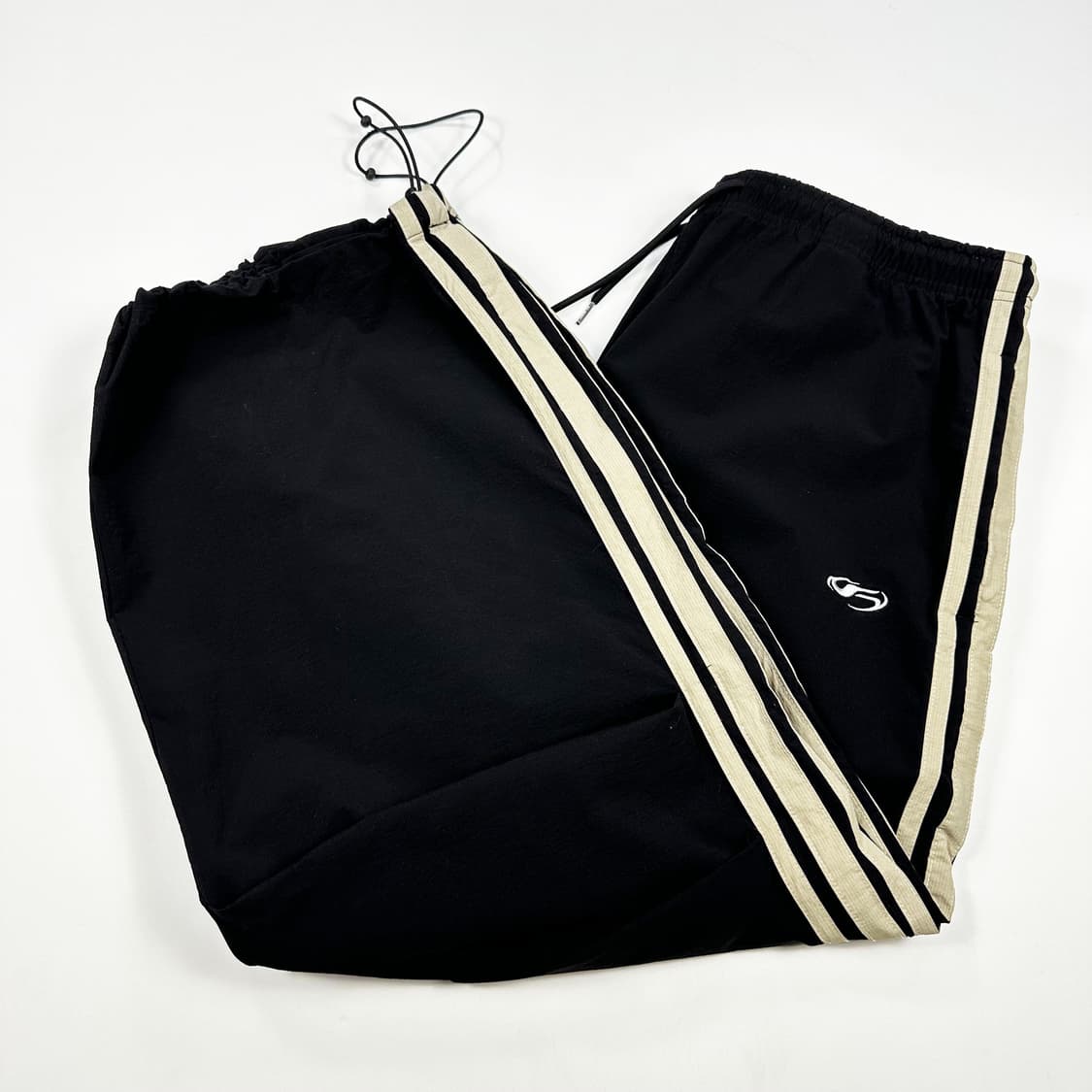 필루미네이트 블랙 와이드 우븐팬츠 (L) 상품이미지2