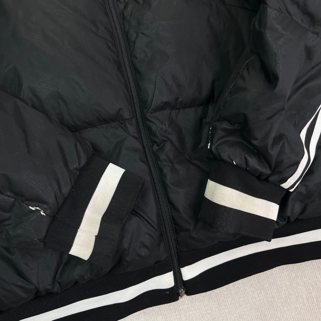 100 아디다스 레알마드리드 자수 덕다운 패딩 상품이미지5