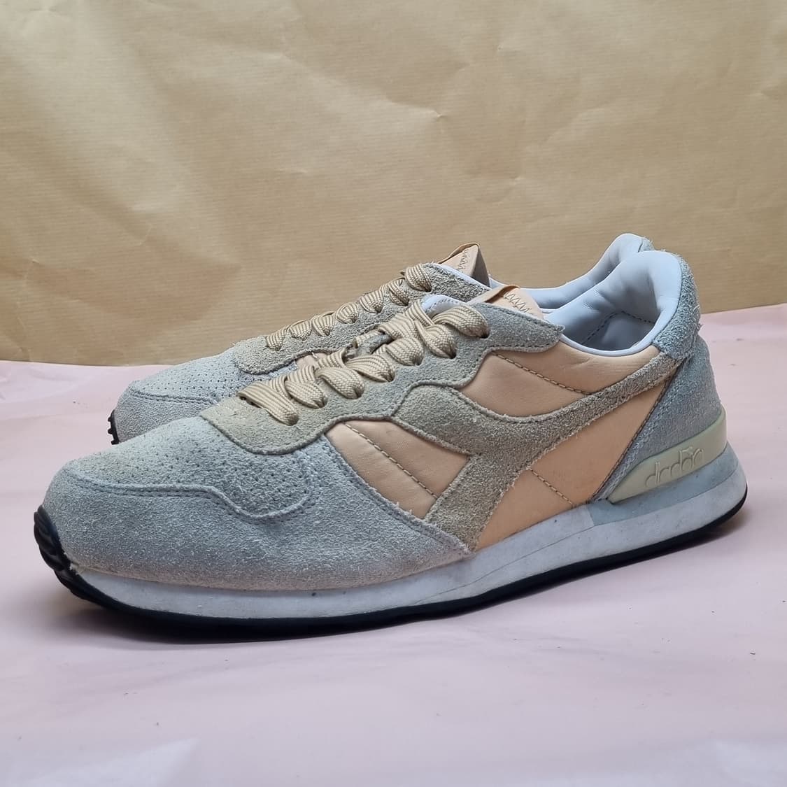 디아도라 스웨이드 운동화 240 상품이미지1