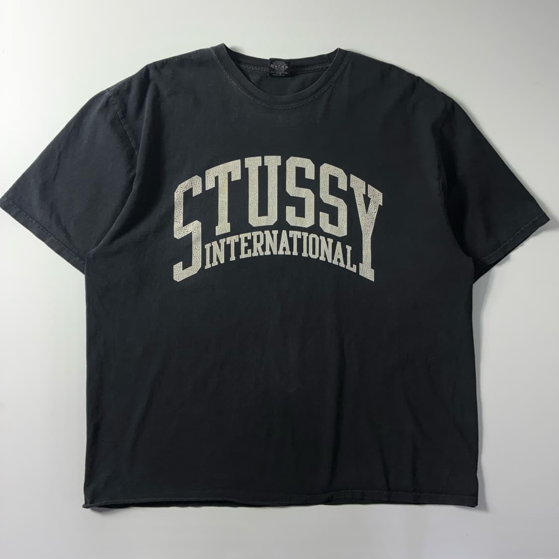 Stussy  스투시 인터내셔널 피그먼트 다이트 블랙 반팔 티셔츠 상품이미지1