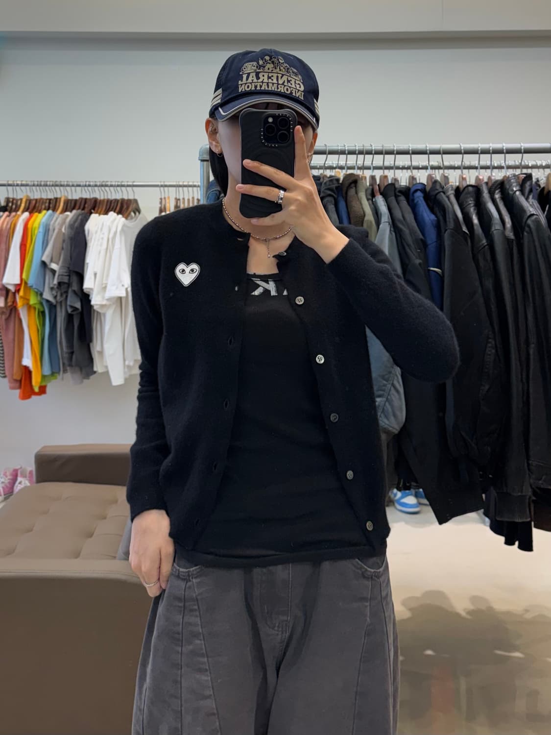 꼼데가르송 화이트 와펜 울 가디건 상품이미지9
