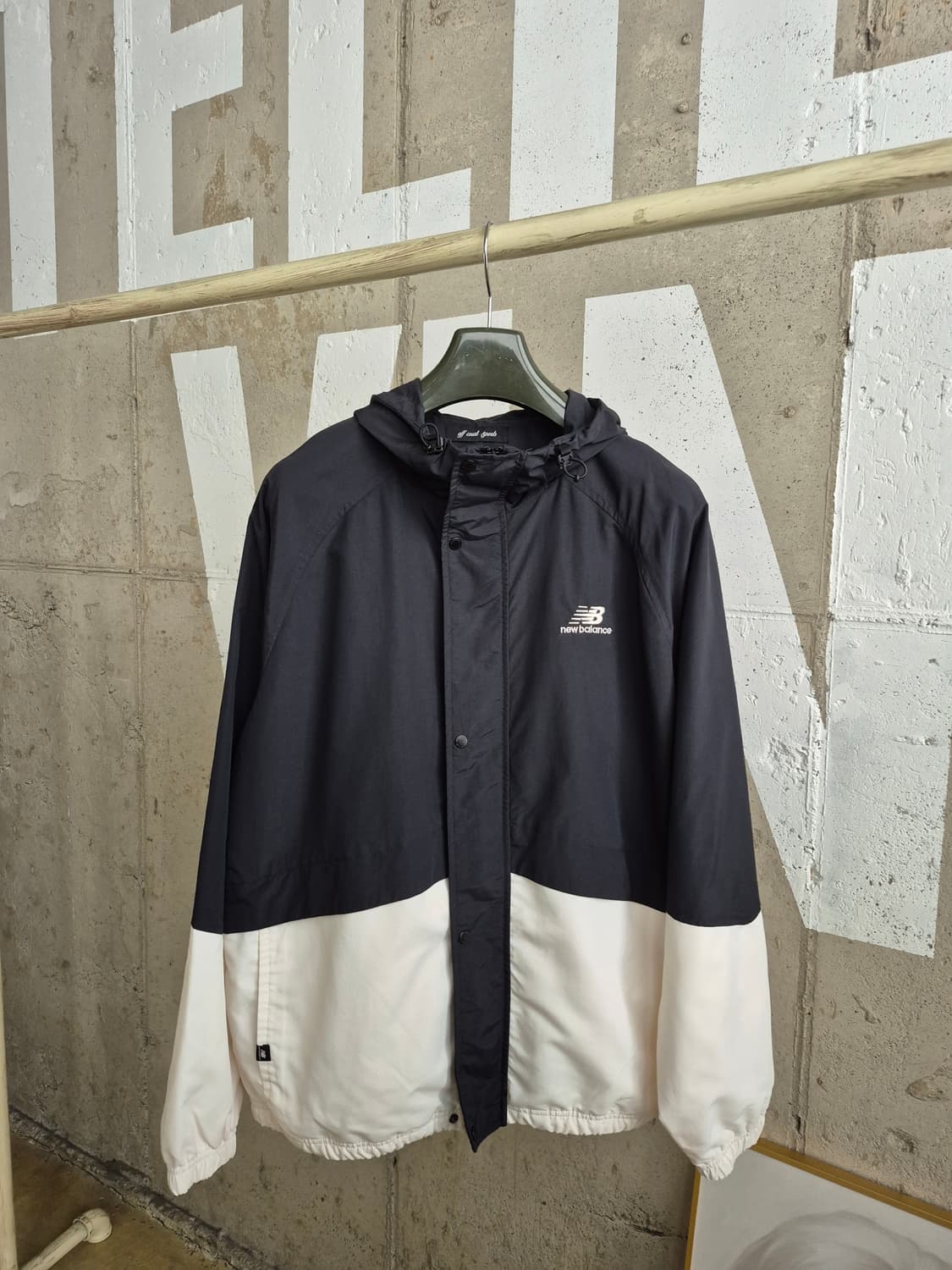 뉴발란스  간절기 웜업 후드자켓 상품이미지4