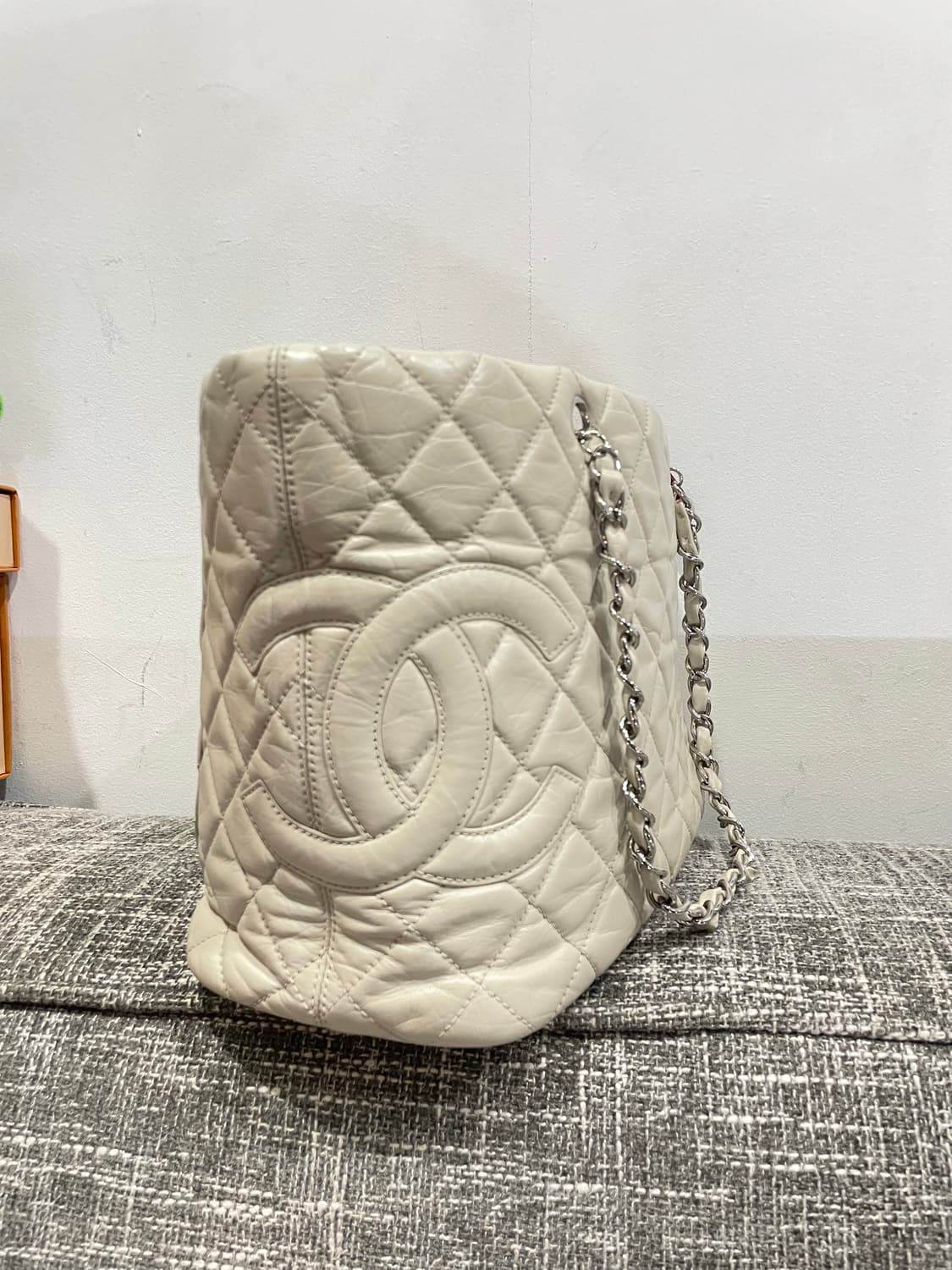 샤넬 퀼팅 체인 숄더백 아이보리 정품 상품이미지3