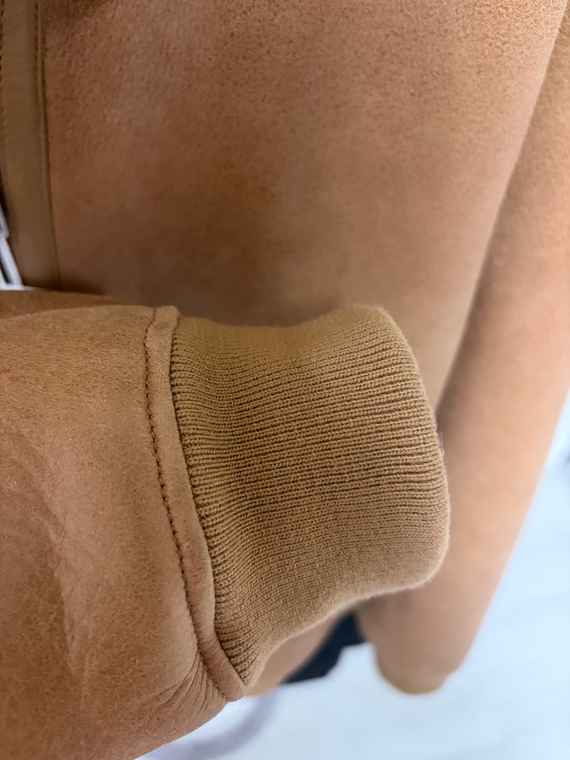 COS 무스탕 시어링 보머 자켓 L(105-110) 실측 참조 상품이미지8