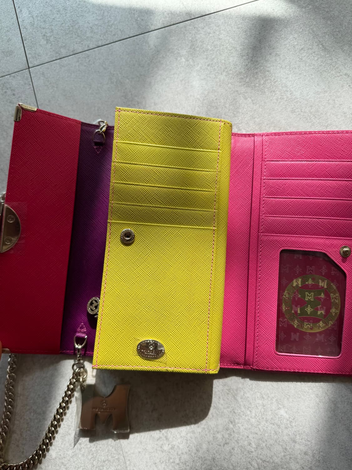 메트로시티 핫핑크 장지갑 체인 숄더백 상품이미지2