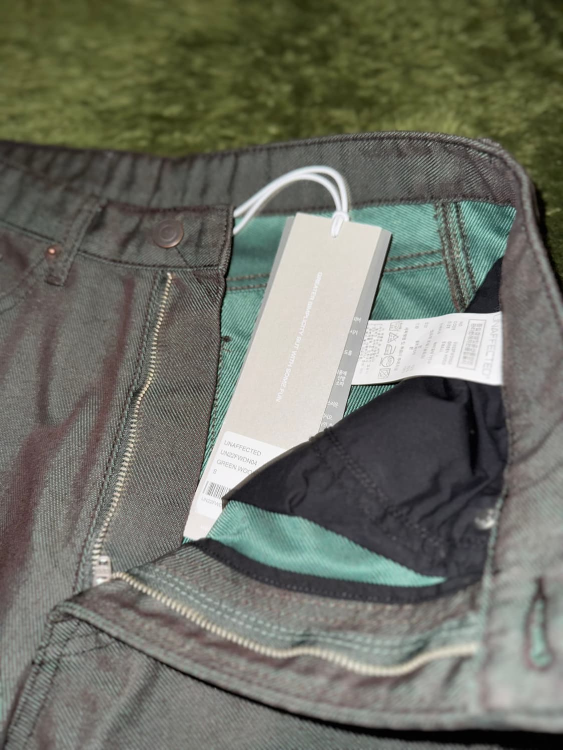 [S] 언어펙티드 22FW 루즈핏 트랙 데님 팬츠 그린 우드 상품이미지3