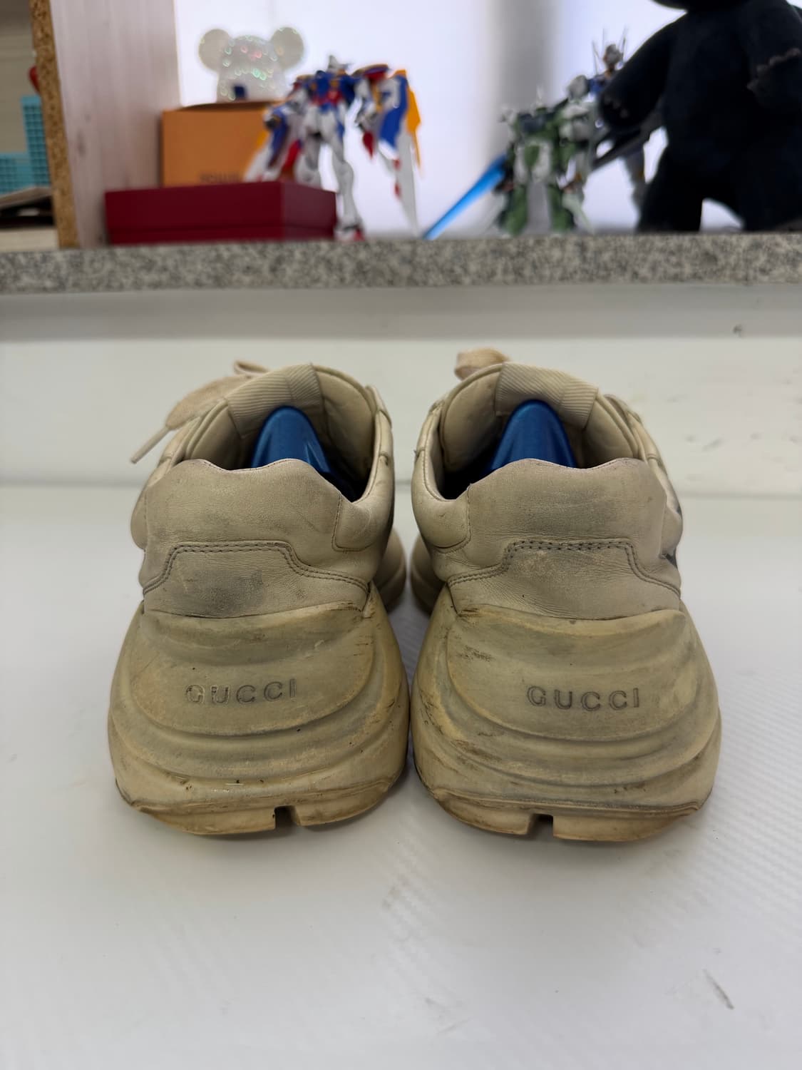 정품) 구찌 라이톤 입술로고 스니커즈 5.5(255) 상품이미지5