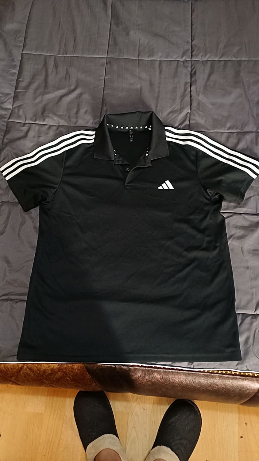 아디다스 얇은반팔 실측105 가슴55 기장71 상품이미지1