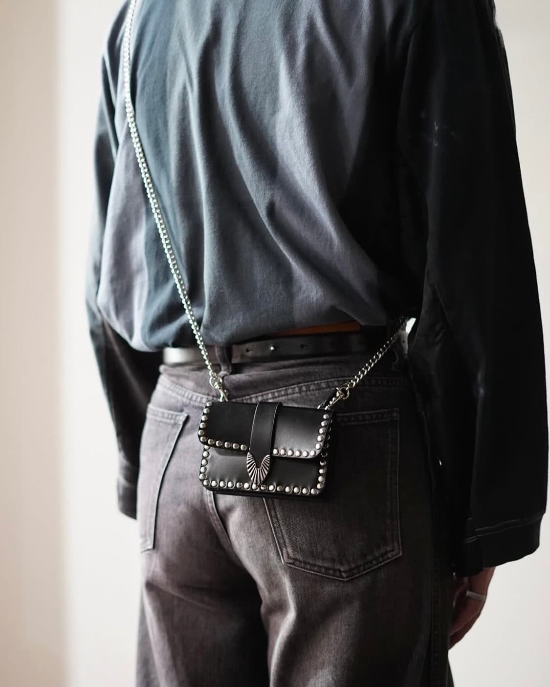 토가 TOGA 스터드 체인 지갑/미니 백_ 블랙 상품이미지2