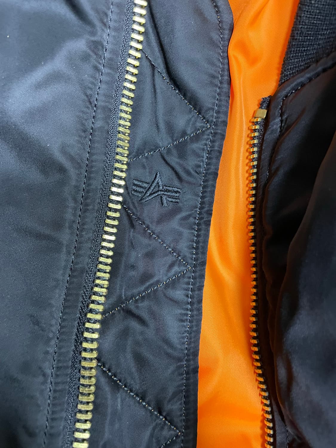 알파인더스트리 봄버 자켓 상품이미지3