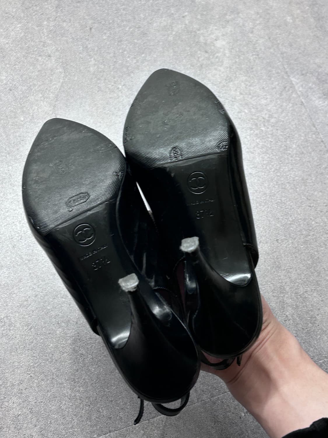 샤넬 에나멜 슬링백 힐 상품이미지8