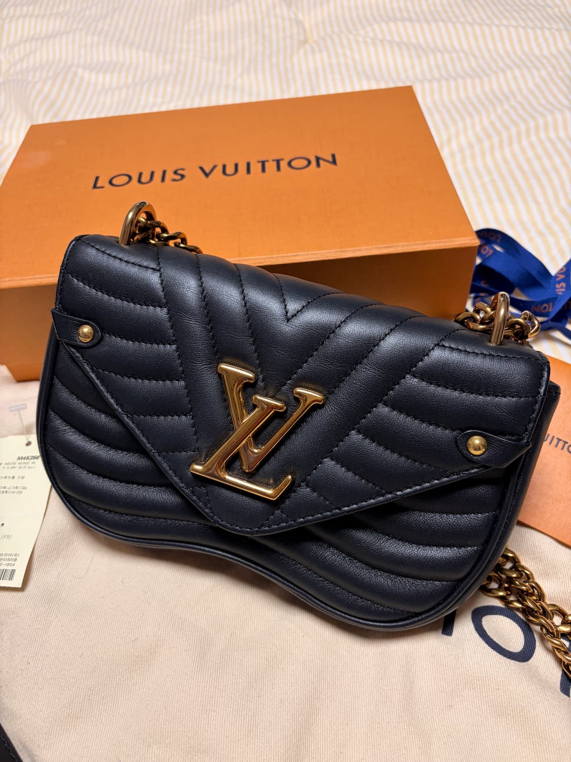 루이비통 뉴웨이브 체인백PM블랙 상품이미지1