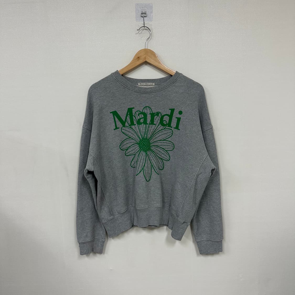 마르디 메크르디 맨투맨F 상품이미지1