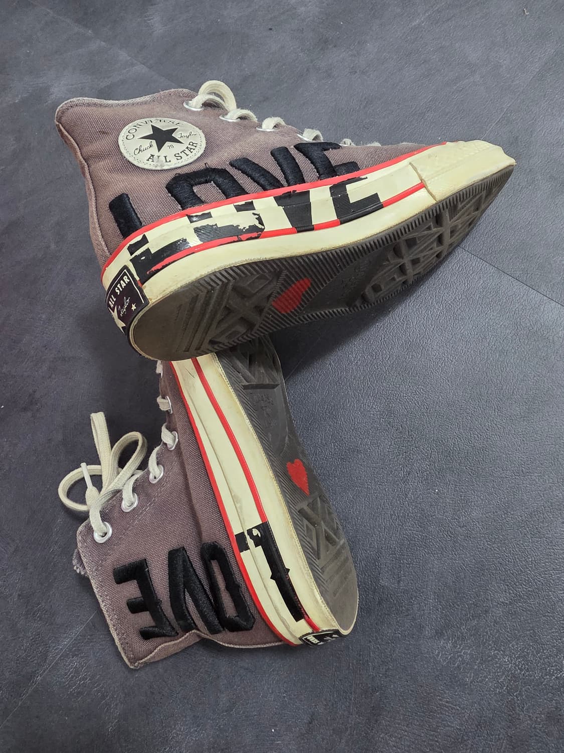 Converse 척테일러 러브 230 상품이미지1