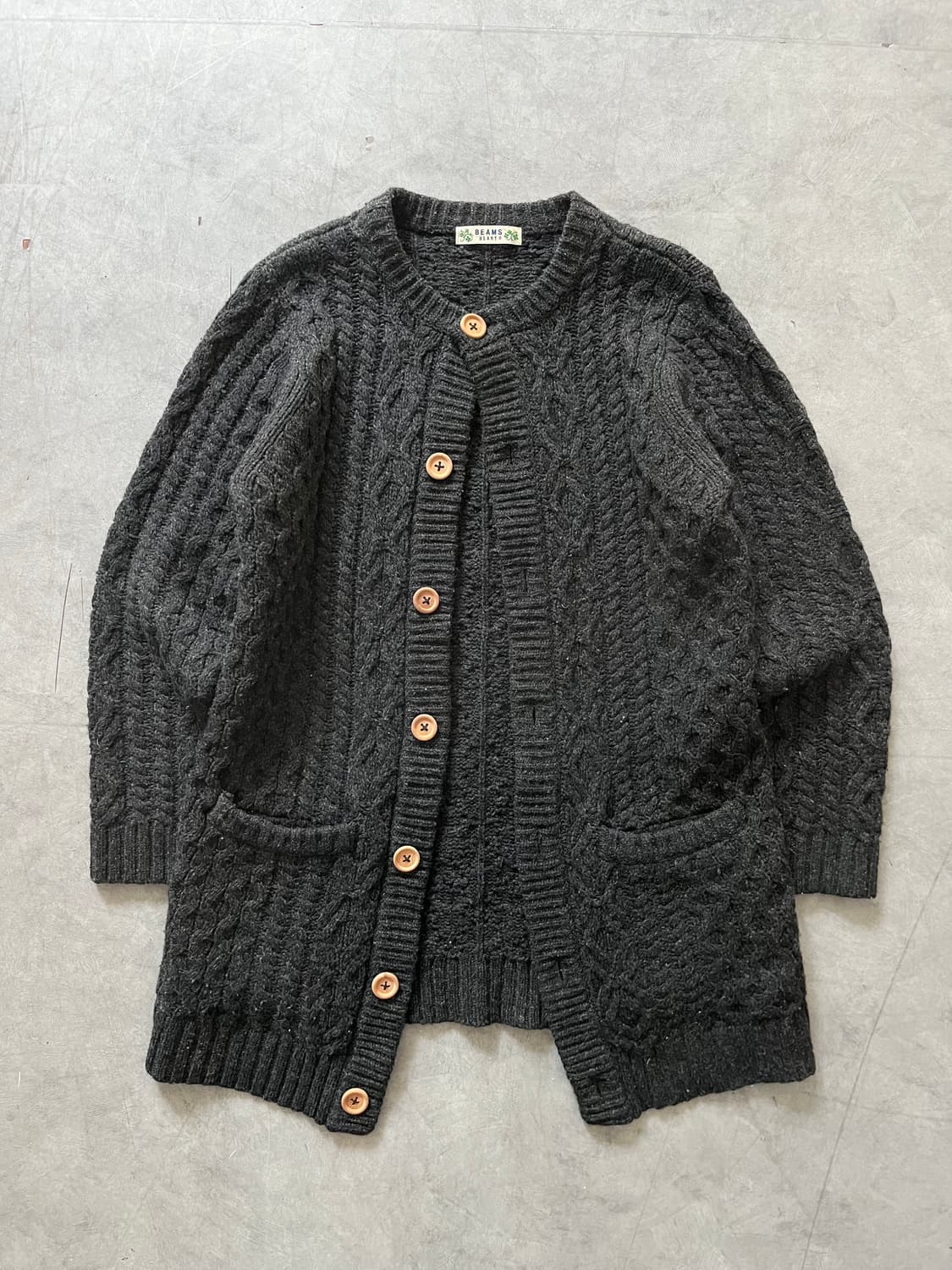 Beams 빔즈 차콜 케이블 버튼 가디건 상품이미지1