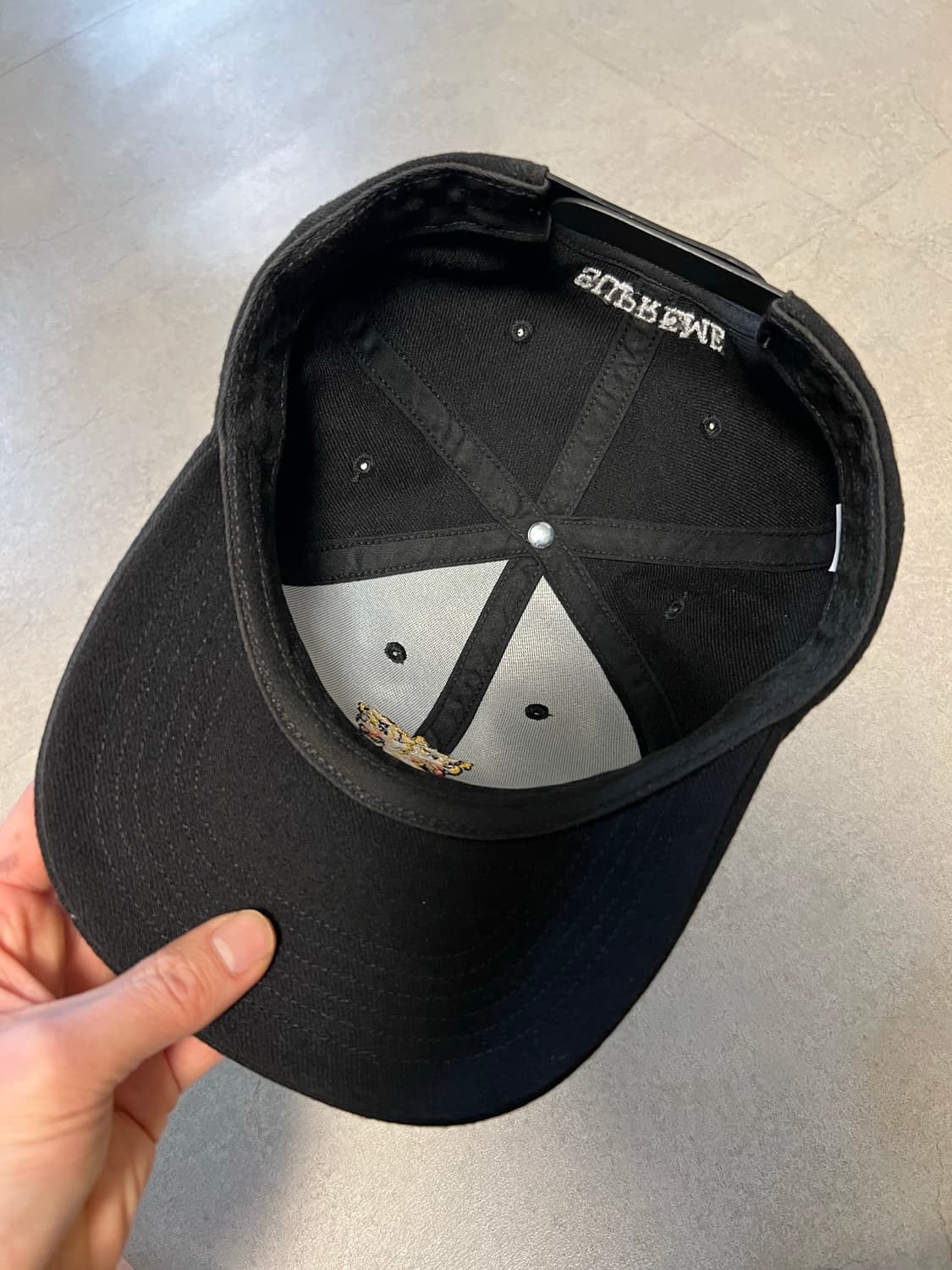 슈프림 X 멜빈스 블랙 캡 상품이미지4