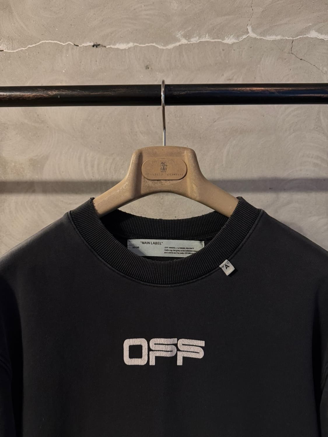 오프화이트 맨투맨 남성95-100 상품이미지3