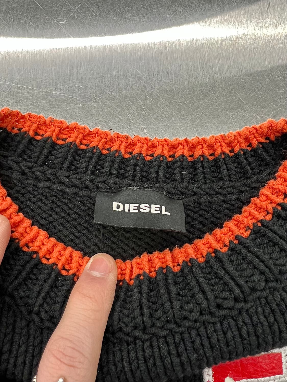 디젤 브레인 제네레이션 블랙 크루넥 패치 니트 상품이미지7