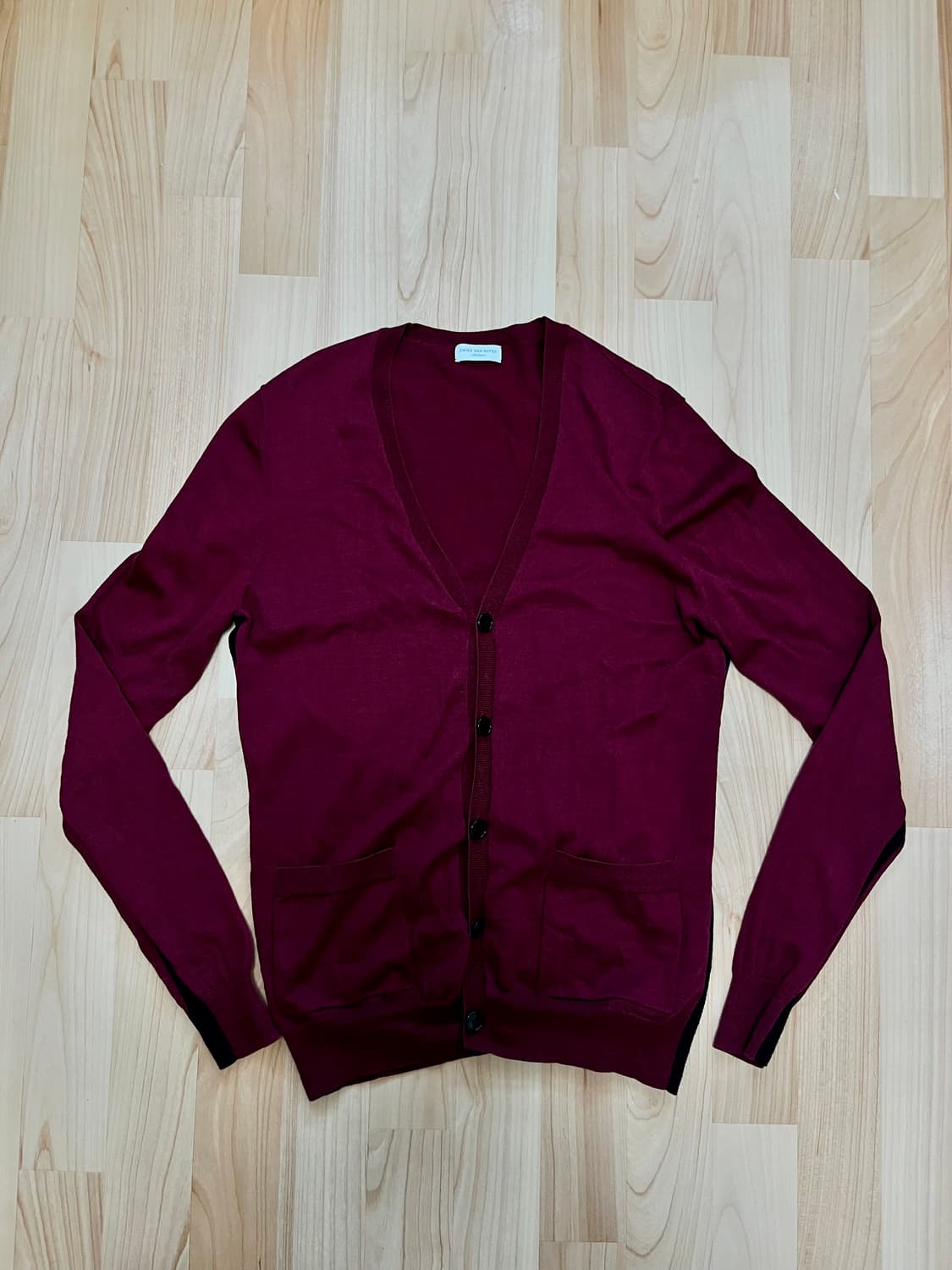 드리스반노튼 가디건 / Line Detail Cardigan 상품이미지1