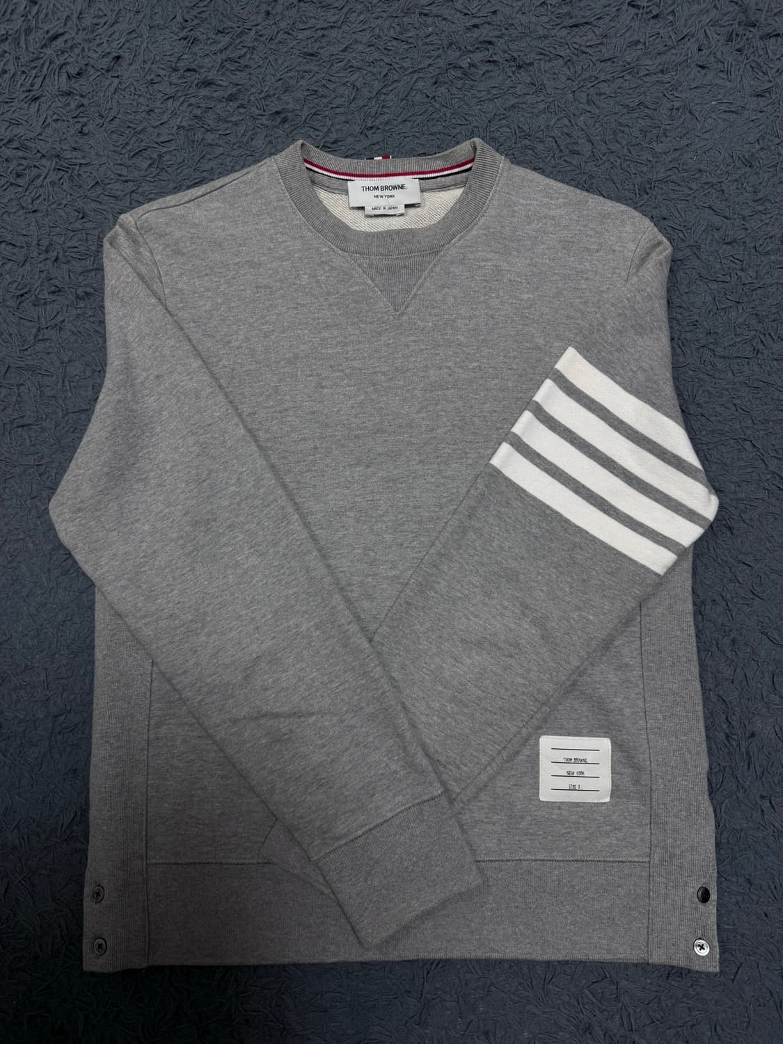 톰브라운 사선완장 맨투맨 그레이 3사이즈 상품이미지1