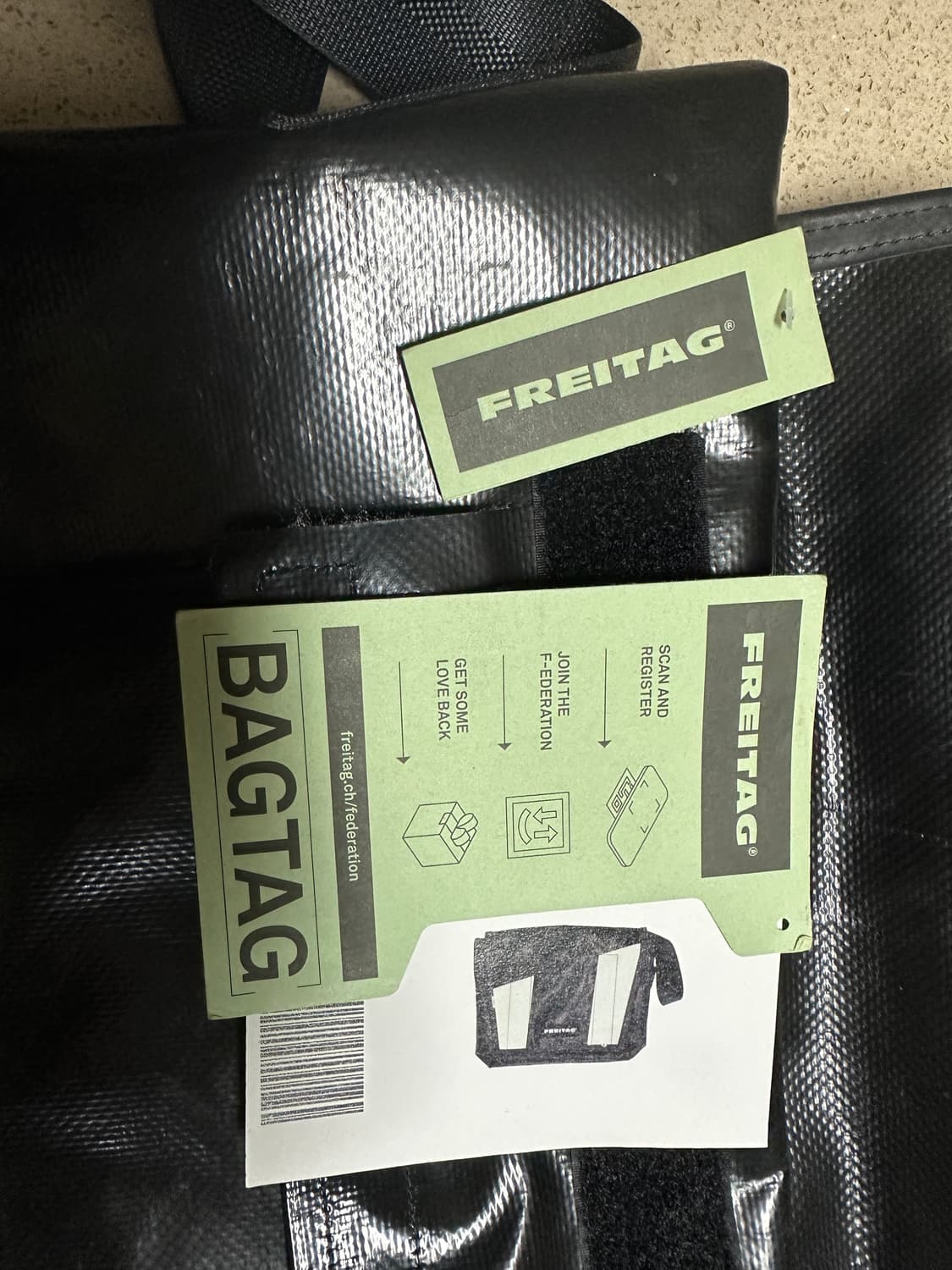 프라이탁 덱스터 검흰 상품이미지3