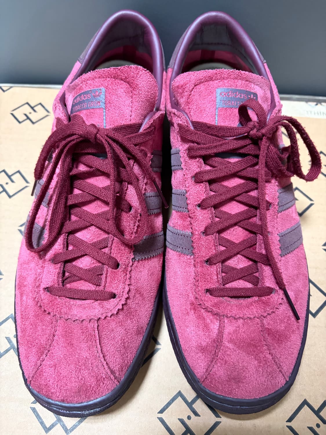 아디다스 토바코 버건디  상품이미지1