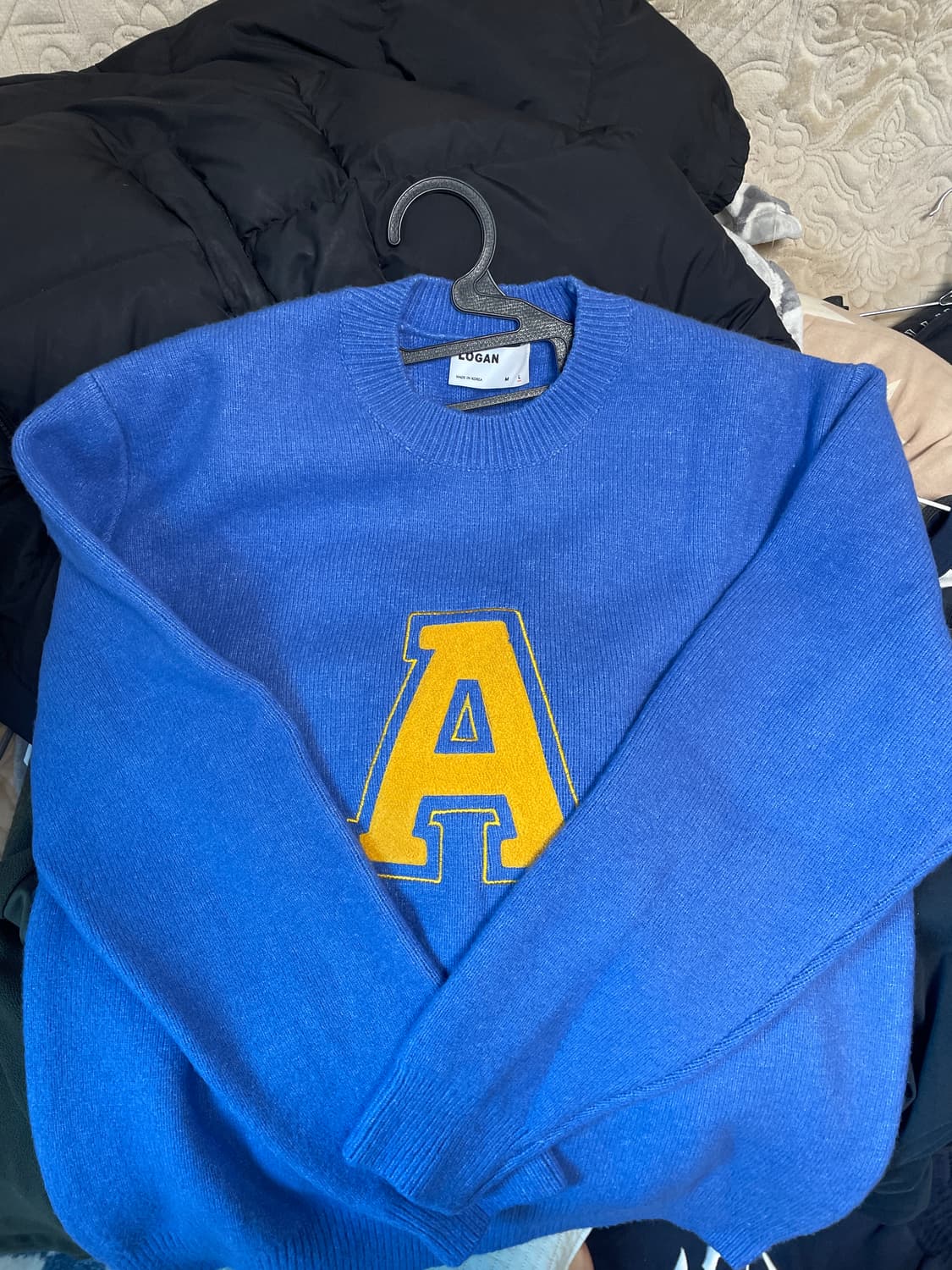 Logan 자수 니트 L사이즈  상품이미지1