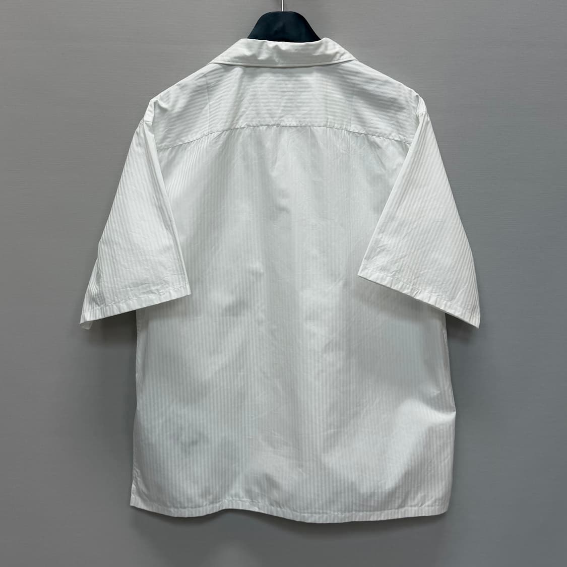 프라다 삼각로고 스트라이프 반팔셔츠 ( 105~110 ) 상품이미지4