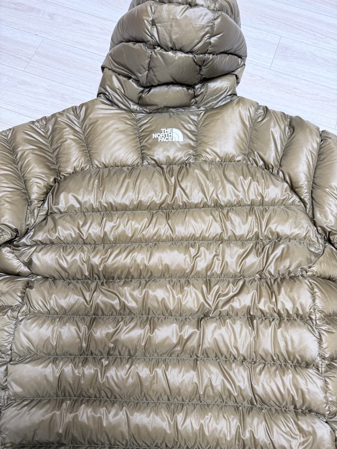노스페이스 써밋 마테호른 RDS 다운 자켓 카키 3XL 팝니다 상품이미지2