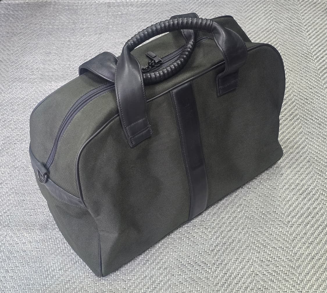 Im product issey Miyake 90s 보스턴백 상품이미지1