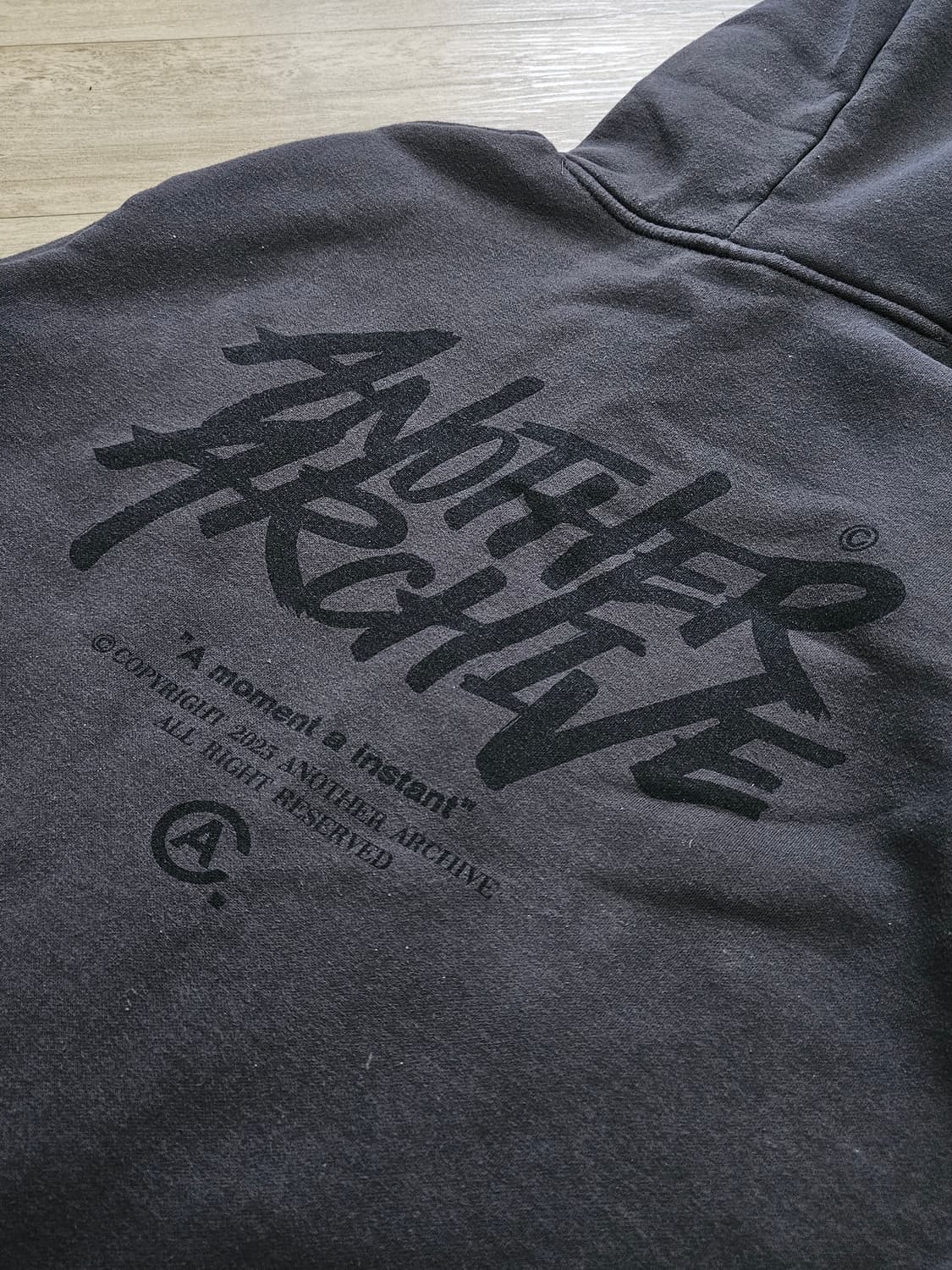 어나더아카이브 후드티 상품이미지2