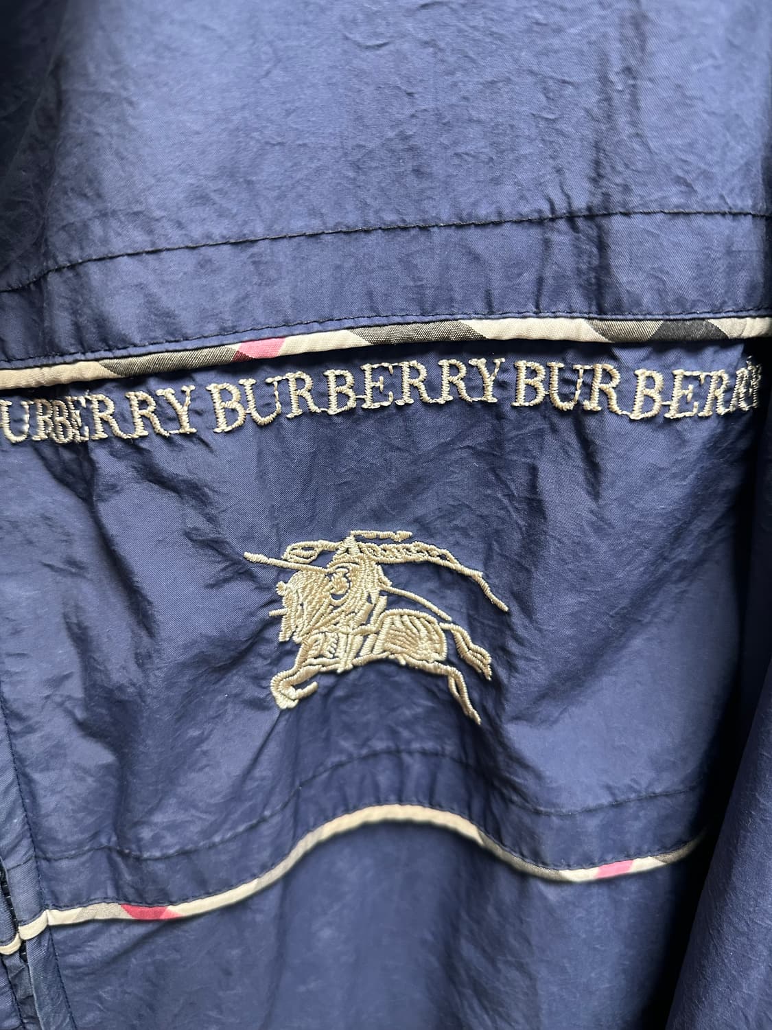 급처) 버버리 남성 바람막이자켓 XXL 네이비 실측100 상품이미지2