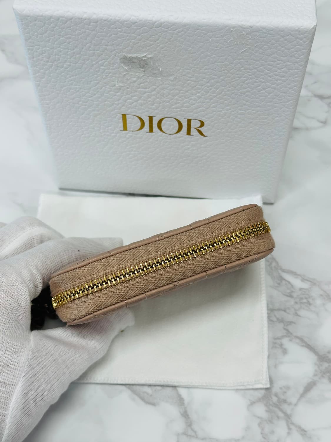 [정품] 디올 레이디 하트 스티칭 반지갑 파우더 핑크 상품이미지4