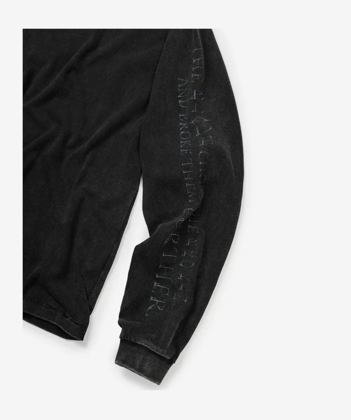 CROSS LEATHER PATCH L/S TEE(L사이즈 교환가능) 상품이미지5