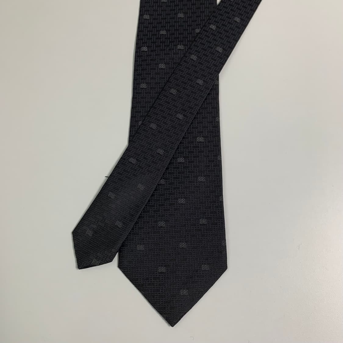 란셀(LANCEL) 블랙컬러 모노그램 명품넥타이 최상급 A+등급 상품이미지3