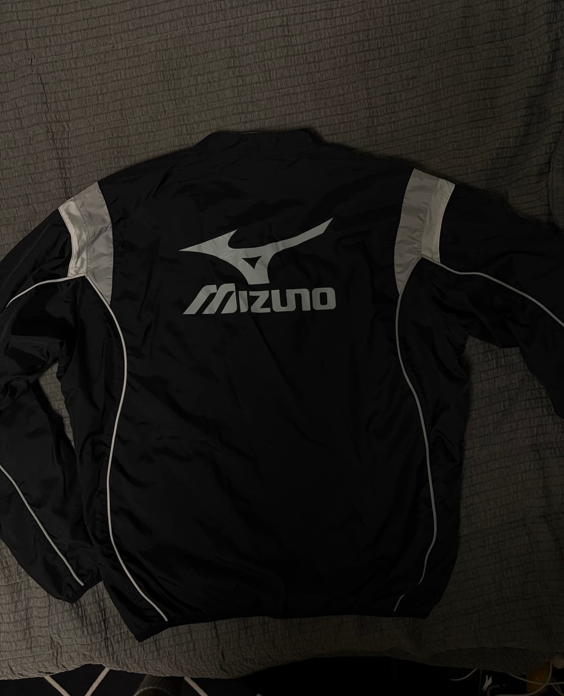 미즈노 빅로고 반집업 바람막이 상품이미지1
