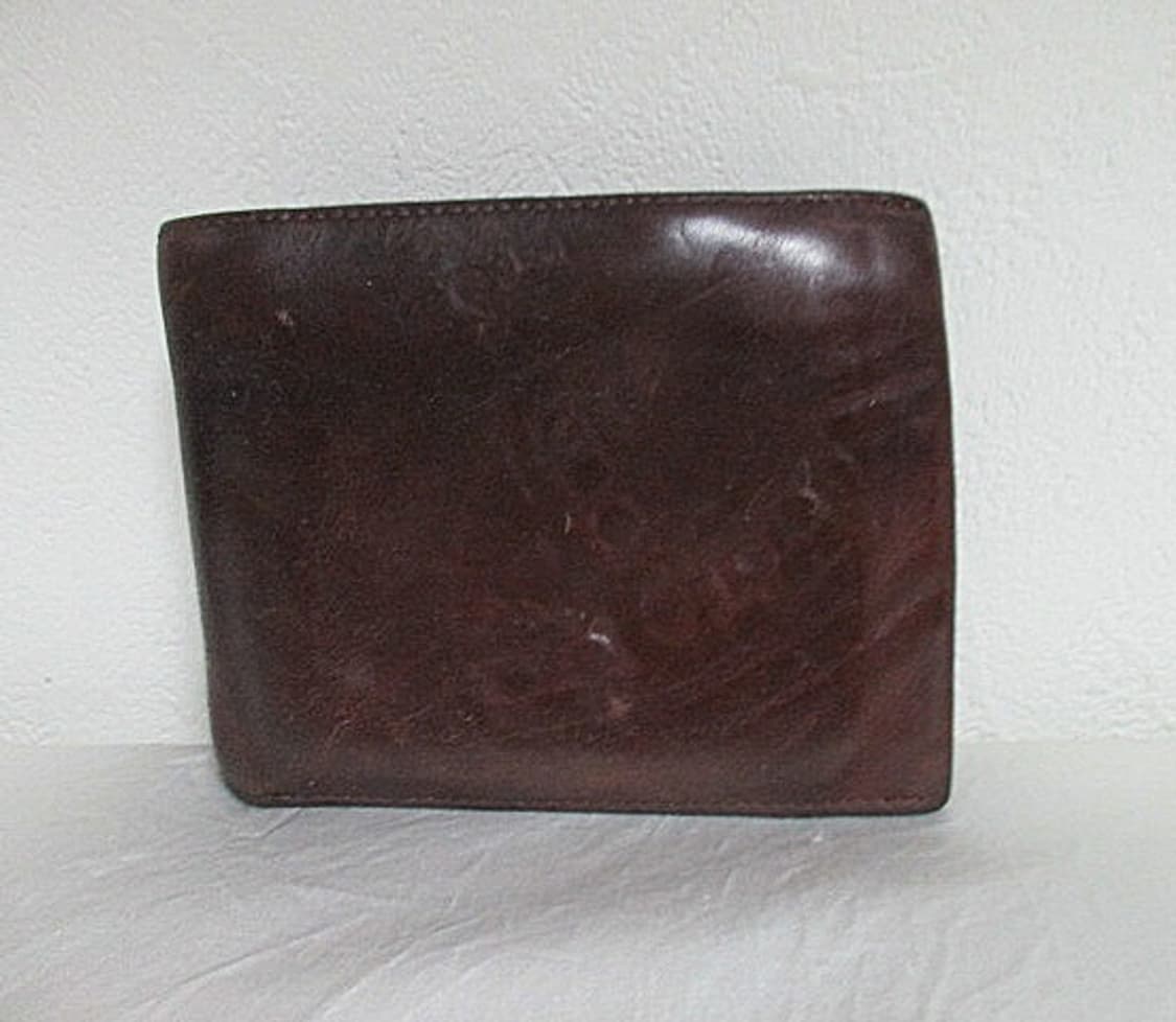 비비안 웨스트우드 소가죽 로고 형압 지갑 상품이미지1