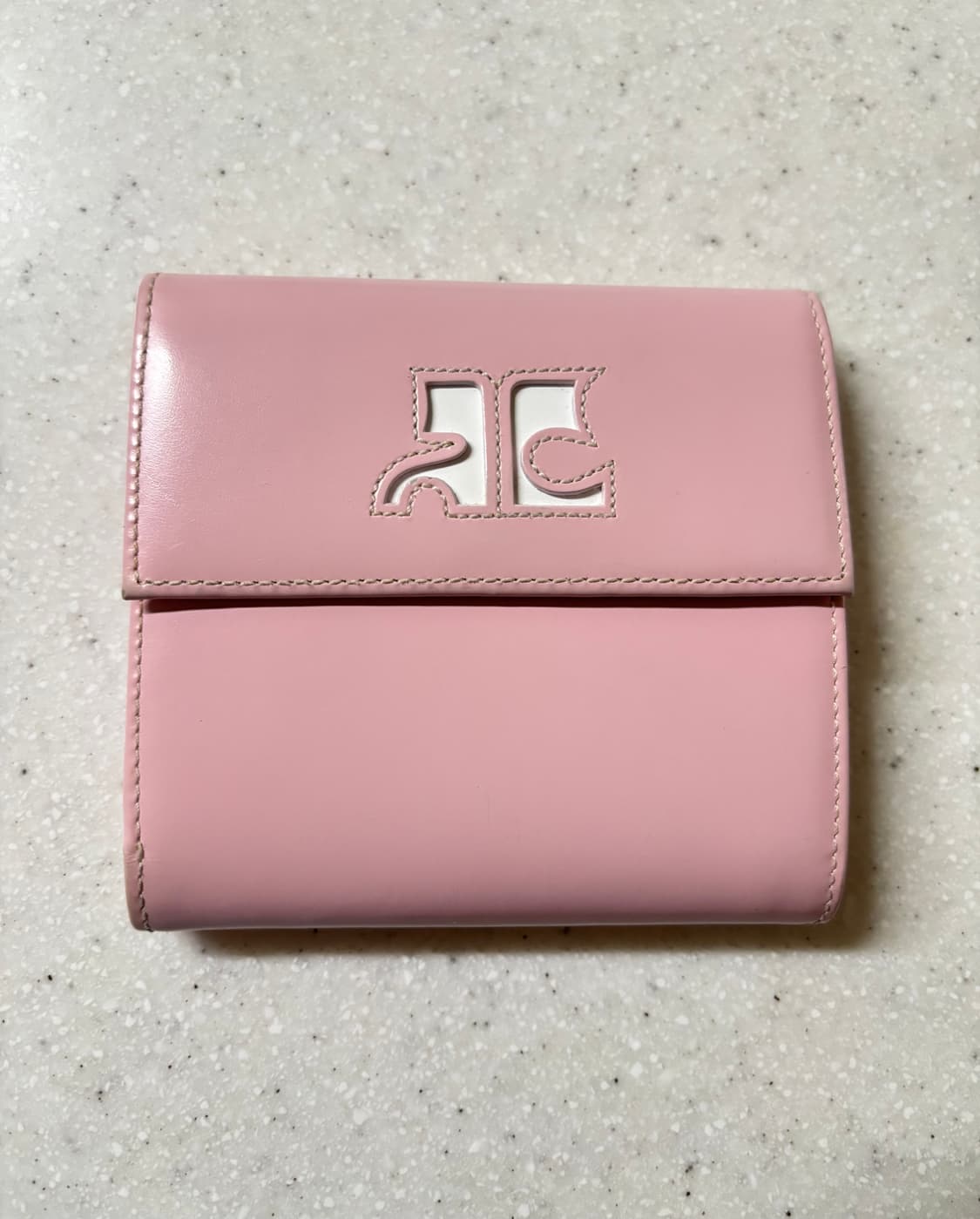 꾸레쥬 지갑 딸기우유 색상 courreges 상품이미지1