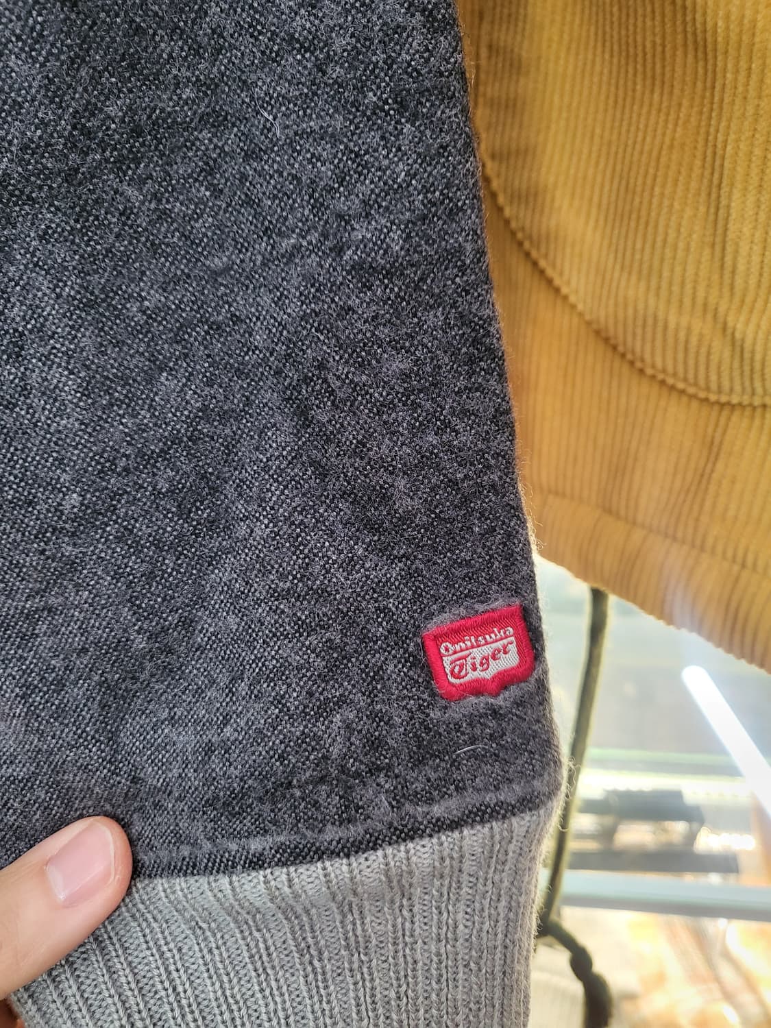 오니츠카타이거 울 자켓 상품이미지3