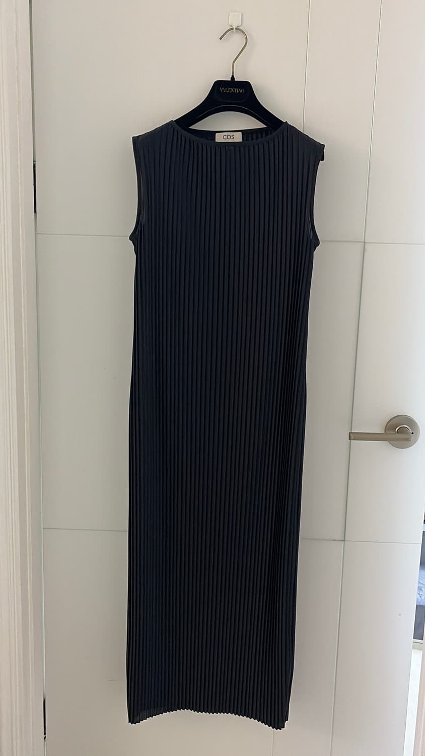 Cos 플리츠 원피스 44,55 정품 상품이미지1