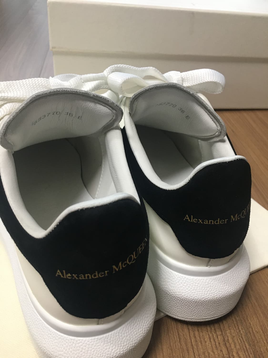 알렉산더 맥퀸 오버솔 스니커즈 여성 상품이미지3