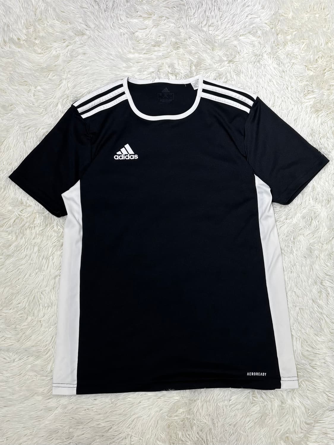 아디다스 스몰로고 트랙 반팔 상품이미지3