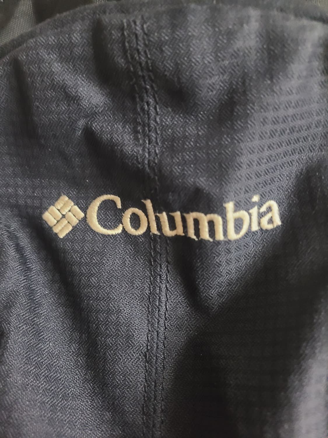 컬럼비아 Redwood 30 블랙 백팩 상품이미지2