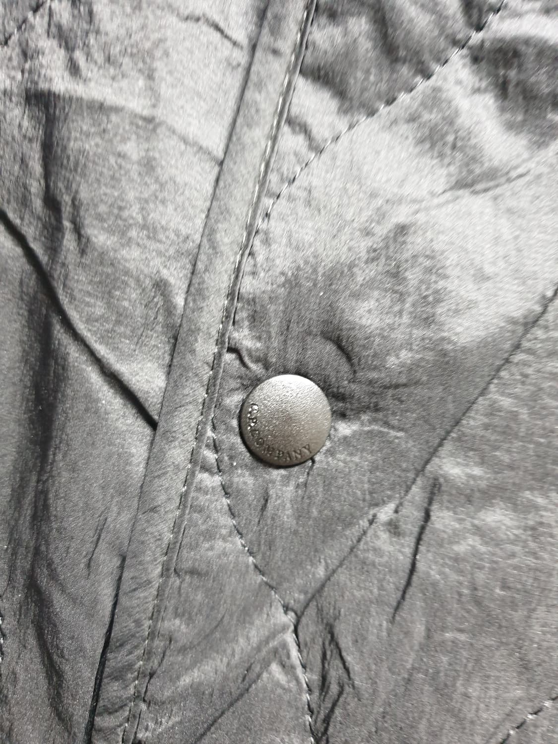 [남95/정품] cp컴퍼니 퀼팅 경량패딩 블랙 상품이미지4