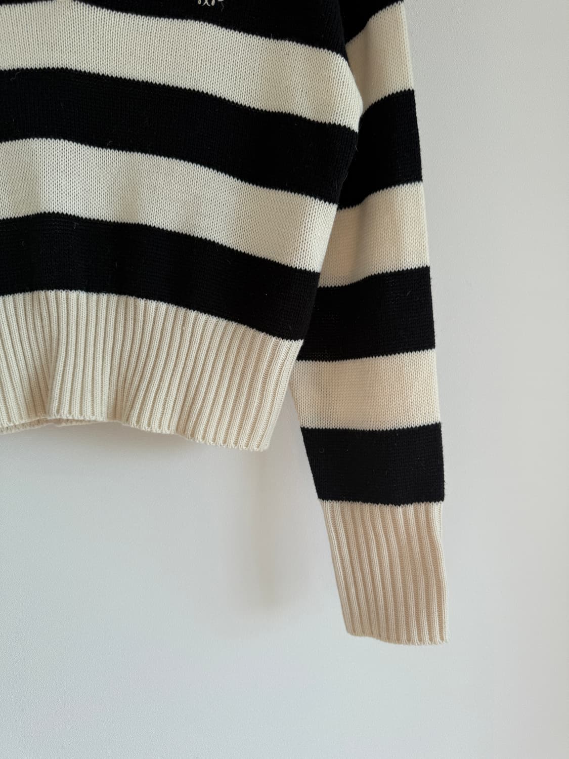 닉 니콜(Nick Nicole) 카라 니트 상품이미지3