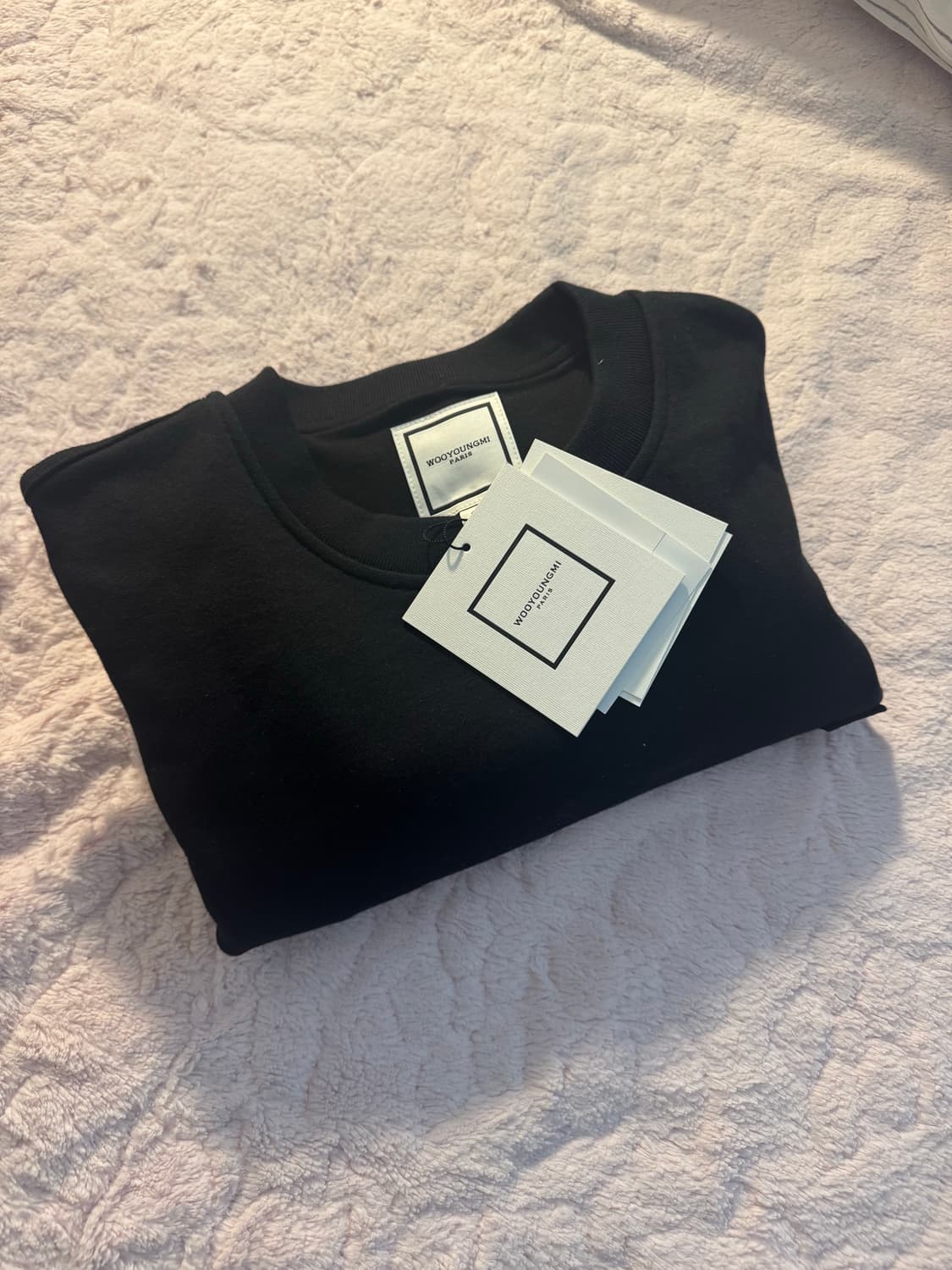 우영미 25fw 그래픽 맨투맨 상품이미지2