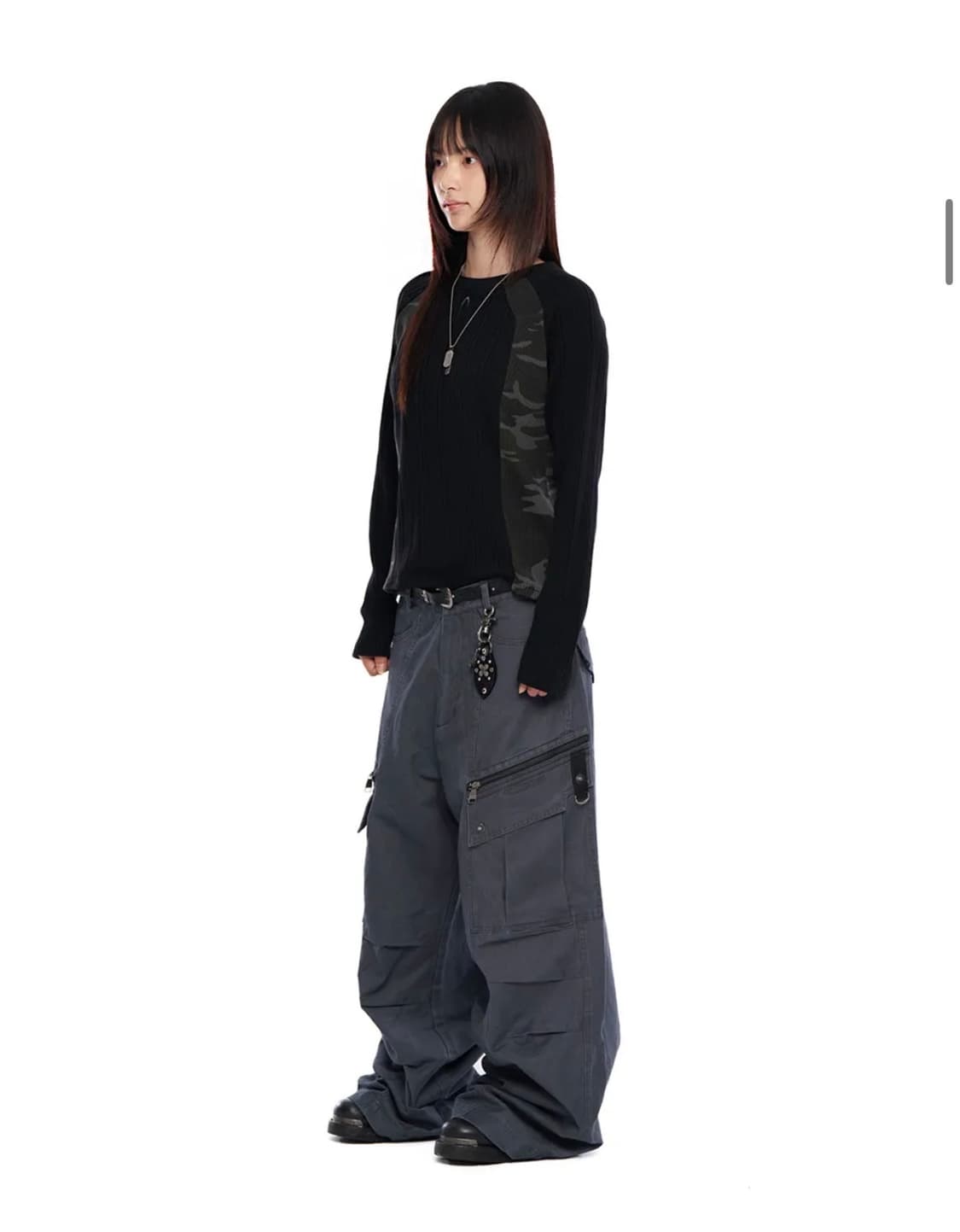 아캄 knee pin-tuck zippered Cargo pants 상품이미지1