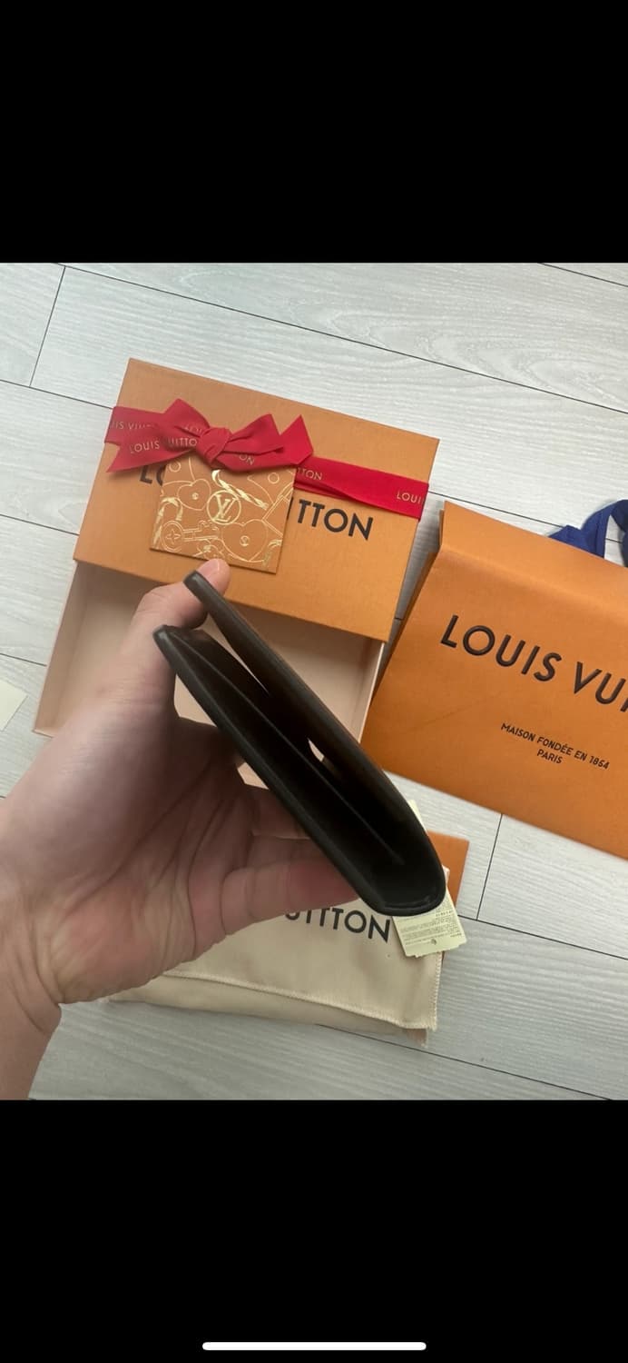 루이비통 타이가 장지갑 상품이미지5